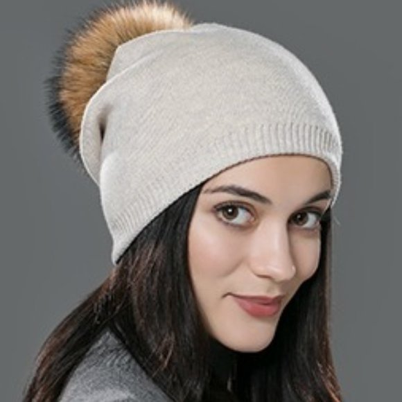 NWT- SOFT! Cashmere Blend Pom Beanie, Champagne - Picture 2 of 3